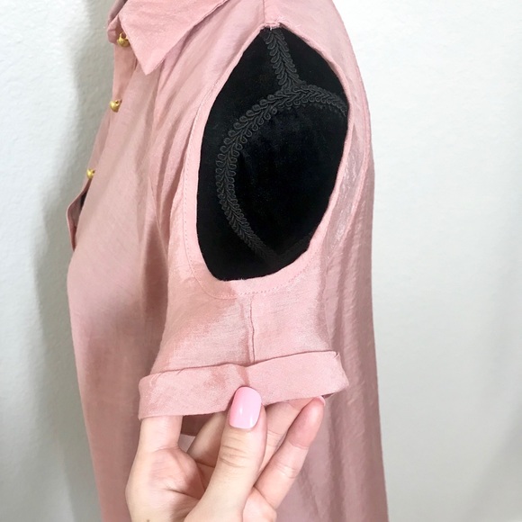 BUTTON UP BLOUSE - Picture 2 of 7